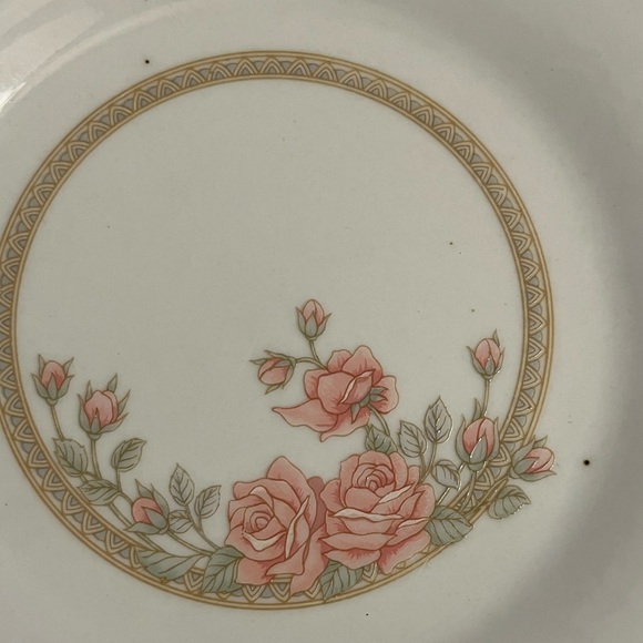 Vintage Crown Ming Fine China Christina small appetizer plates - Picture 5 of 9